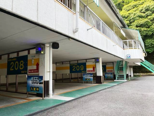 グランピングホテル 艶 EN 富津店 駐車場